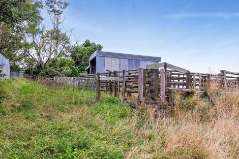 Photo of property in 2699 Eltham Road, Te Kiri, Opunake, 4682