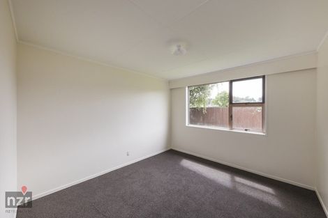 Photo of property in 2/82 John F Kennedy Drive, Milson, Palmerston North, 4414
