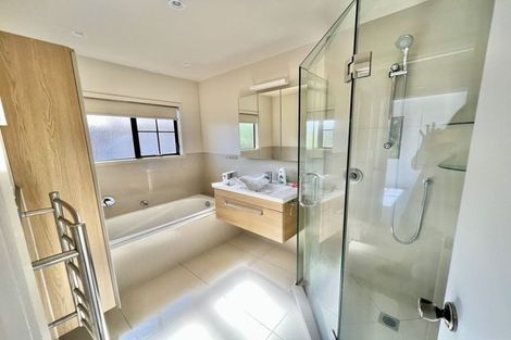 Photo of property in 31 John Downs Drive, Browns Bay, Auckland, 0630