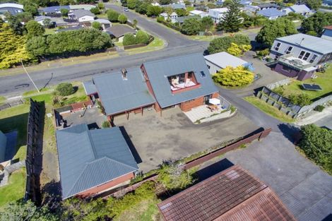 Photo of property in 115 Tutere Street, Waikanae Beach, Waikanae, 5036