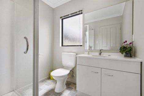 Photo of property in 153b Colwill Road, Massey, Auckland, 0614