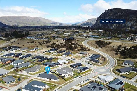 Photo of property in 40 Marbleleaf Lane, Albert Town, Wanaka, 9305