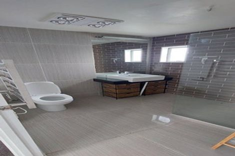 Photo of property in 1/46 Chippendale Crescent, Birkdale, Auckland, 0626