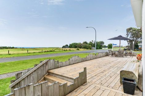 Photo of property in 11 Hector Place, Opunake, 4616