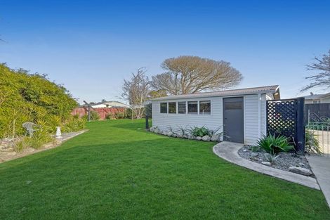 Photo of property in 3 Cottonwood Street, Parklands, Christchurch, 8083