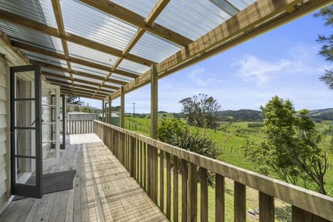 Photo of property in 158 Waiteitei Road, Wellsford, 0974