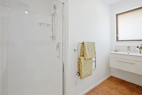 Photo of property in 2/10 Stacey Place, Woolston, Christchurch, 8062