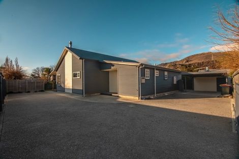 Photo of property in 3b Donegal Street, Cromwell, 9310