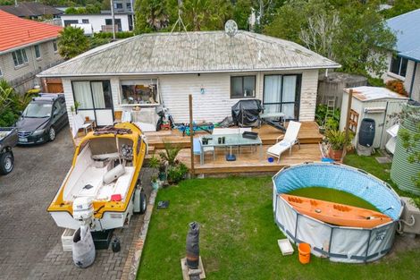 Photo of property in 16 Fourth View Avenue, Beachlands, Auckland, 2018