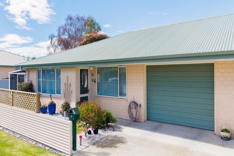 Photo of property in 5 Herbert Street, Waimate, 7924