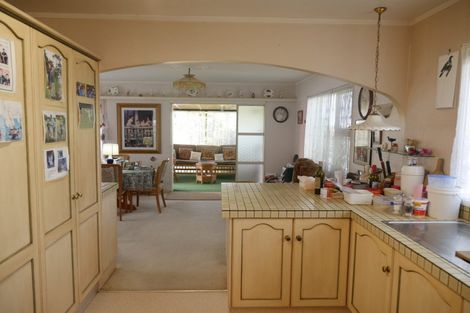 Photo of property in 6 Birdie Place, Red Beach, 0932