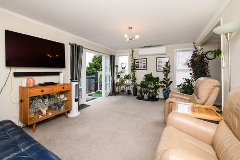 Photo of property in 76 Alexandra Street, Marton, 4710