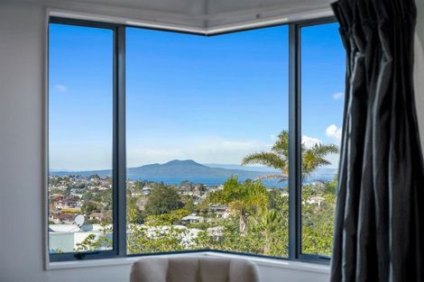 Photo of property in 6 Elsfield Place, Torbay, Auckland, 0630