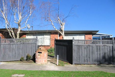 Photo of property in 44 Catlins Crescent, Milson, Palmerston North, 4414