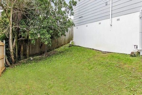 Photo of property in 1/16 Sylvan Crescent, Te Atatu South, Auckland, 0610