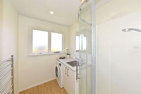 Photo of property in 2/11 Mcfaddens Road, St Albans, Christchurch, 8052