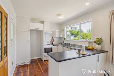 Photo of property in 90 Thomas Street, Stokes Valley, Lower Hutt, 5019