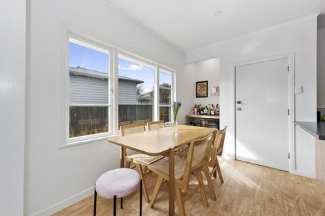 Photo of property in 3 Mahana Road, St Andrews, Hamilton, 3200