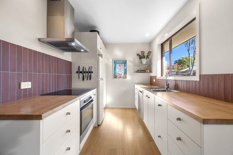Photo of property in 2/57 Reynolds Avenue, Bishopdale, Christchurch, 8053
