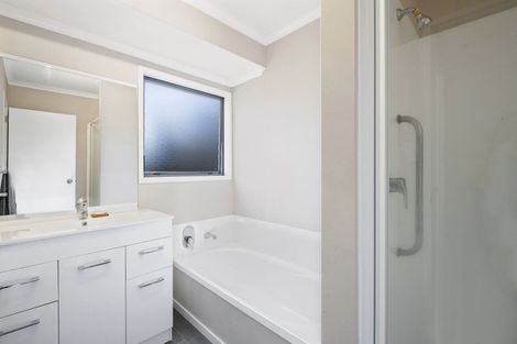 Photo of property in 10 Yasmin Lane, Kinloch, Taupo, 3377