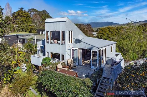 Photo of property in 211 Howard Road, Orere Point, Papakura, 2585