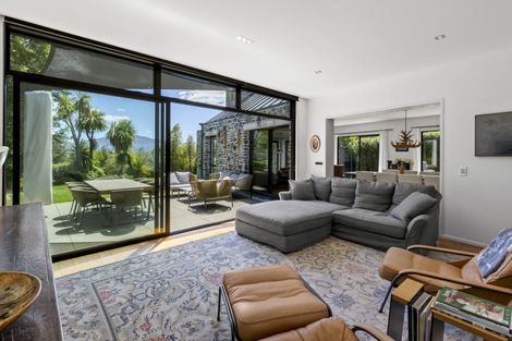 Photo of property in 8 Bretby Court, Jacks Point, Queenstown, 9371