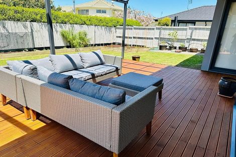 Photo of property in 54 Waituarua Drive, Takanini, 2112