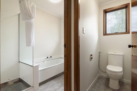 Photo of property in 38 Houston Place, Bayview, Auckland, 0629