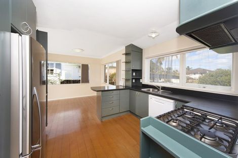 Photo of property in 4 Fordyce Avenue, Sunnyhills, Auckland, 2010