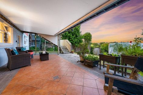 Photo of property in 6 Red Bluff Rise, Campbells Bay, Auckland, 0630