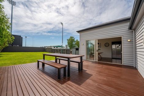 Photo of property in 39 Raymond Street, West End, Timaru, 7910