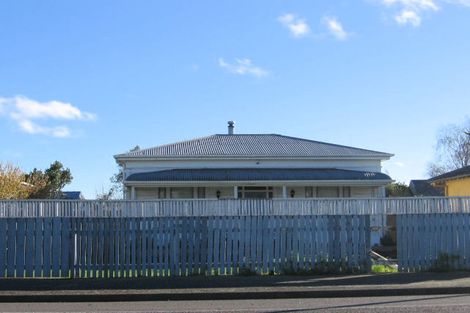 Photo of property in 129 Featherston Street, Palmerston North, 4410