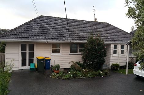 Photo of property in 4/65-67 East Coast Road, Castor Bay, Auckland, 0620