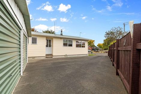 Photo of property in 24 Cecil Place, Cloverlea, Palmerston North, 4412