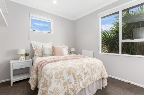 Photo of property in 184 Conclusion Street, Ascot Park, Porirua, 5024