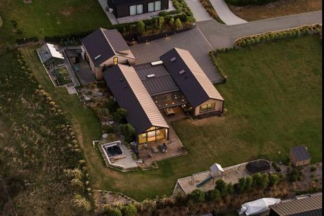Photo of property in 6 Stockyard Lane, Jacks Point, Queenstown, 9371