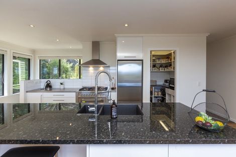 Photo of property in 39b Kakariki Grove, Waikanae, 5036