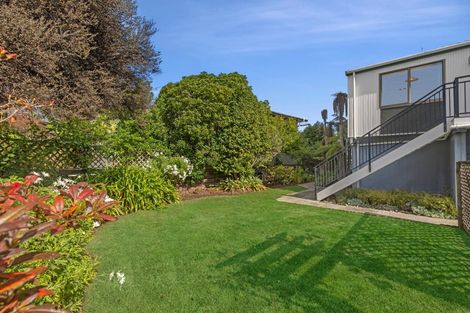 Photo of property in 8 Cliff Road, Tasman, Upper Moutere, 7173