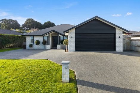 Photo of property in 37 Raithburn Terrace, Pokeno, 2402