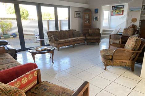 Photo of property in 9 Selwyn Road, Manurewa, Auckland, 2102