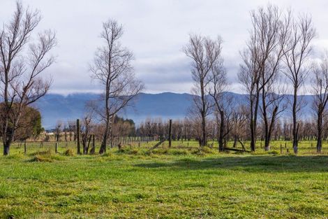 Photo of property in 128 Waihakeke Road, Waihakeke, Carterton, 5792