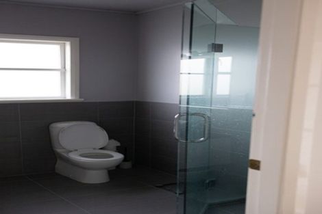 Photo of property in 1/27 Huka Road, Birkenhead, Auckland, 0626