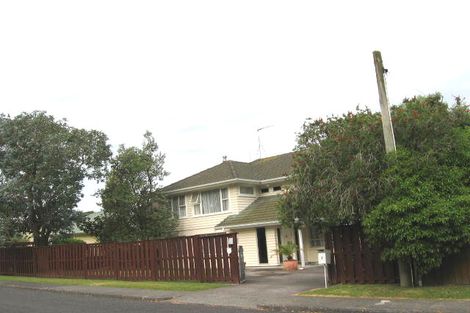 Photo of property in 3 Jonathan Place, Sunnynook, Auckland, 0620
