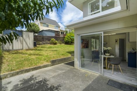 Photo of property in 20 Tamahere Drive, Glenfield, Auckland, 0629