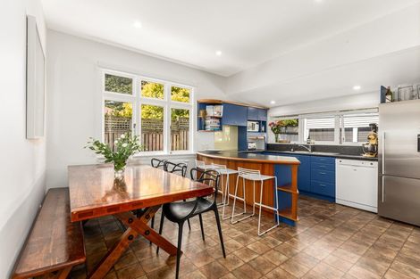 Photo of property in 103 Muritai Road, Eastbourne, Lower Hutt, 5013