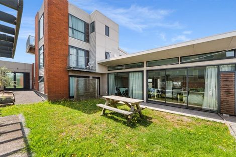 Photo of property in 148 Oceanview Road, Mount Maunganui, 3116