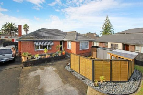 Photo of property in 104a Wyllie Road, Papatoetoe, Auckland, 2025