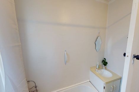 Photo of property in 19 Liverpool Street, Levin, 5510