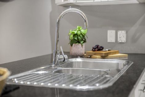 Photo of property in 9/40 Scarlet Oak Drive, Schnapper Rock, Auckland, 0632