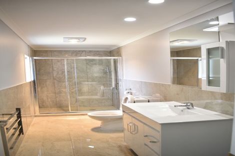 Photo of property in 15a Seaward Place, Wattle Downs, Auckland, 2103